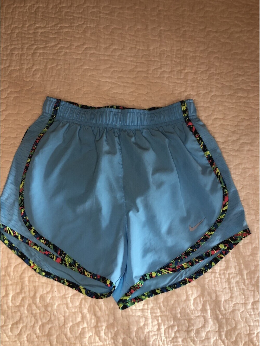 Nike Women’s Drifit Shorts, Aqua/Multi trim, XS